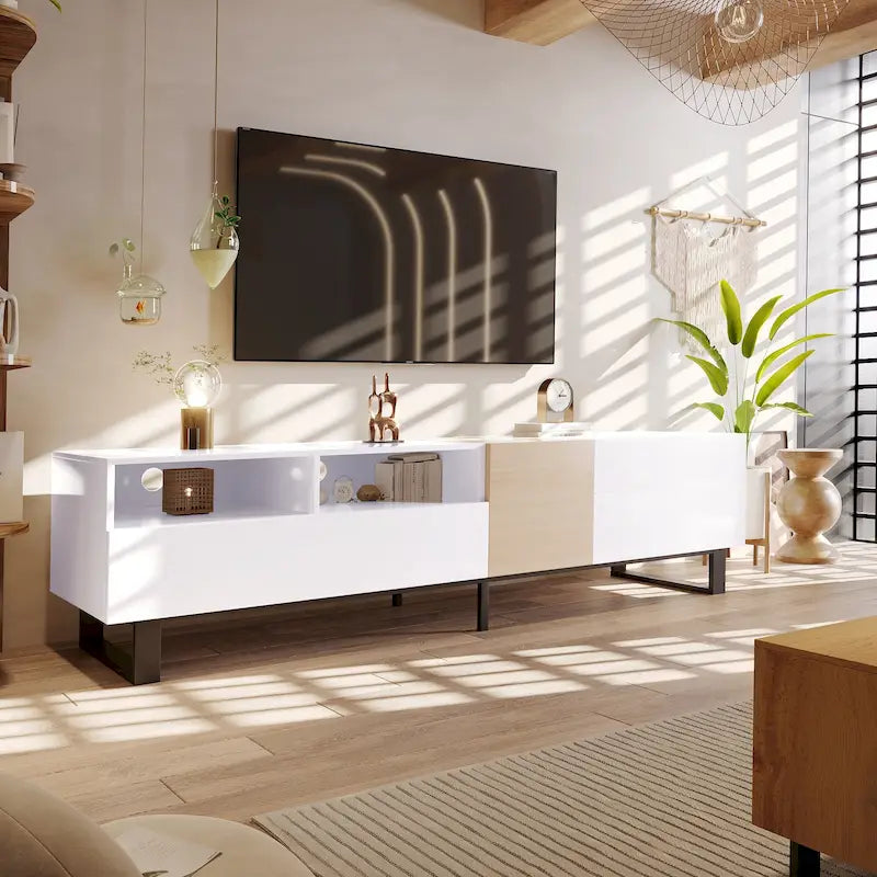 Meuble TV 70,9 pouces avec double espace de rangement et porte abattante pour téléviseurs jusqu'à 80 pouces.