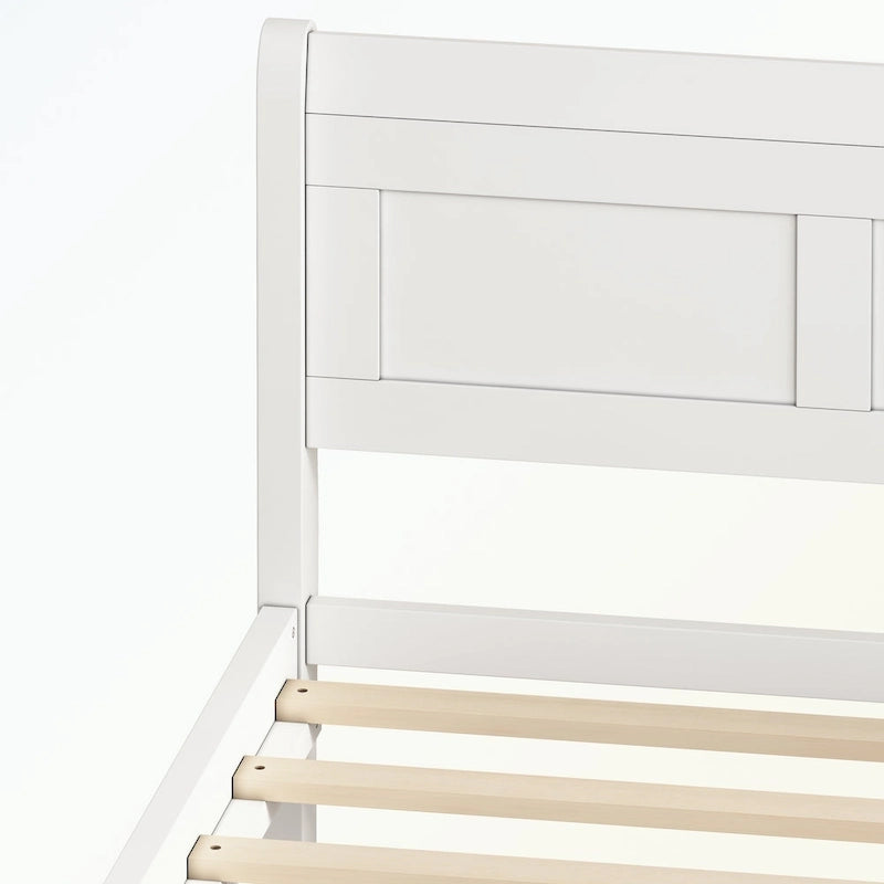 Lit plateforme en bois avec tête de lit, pied de lit et sommier à lattes.