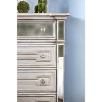 Commode à 5 tiroirs en bois massif couleur champagne Eaen Glam de Furniture of America