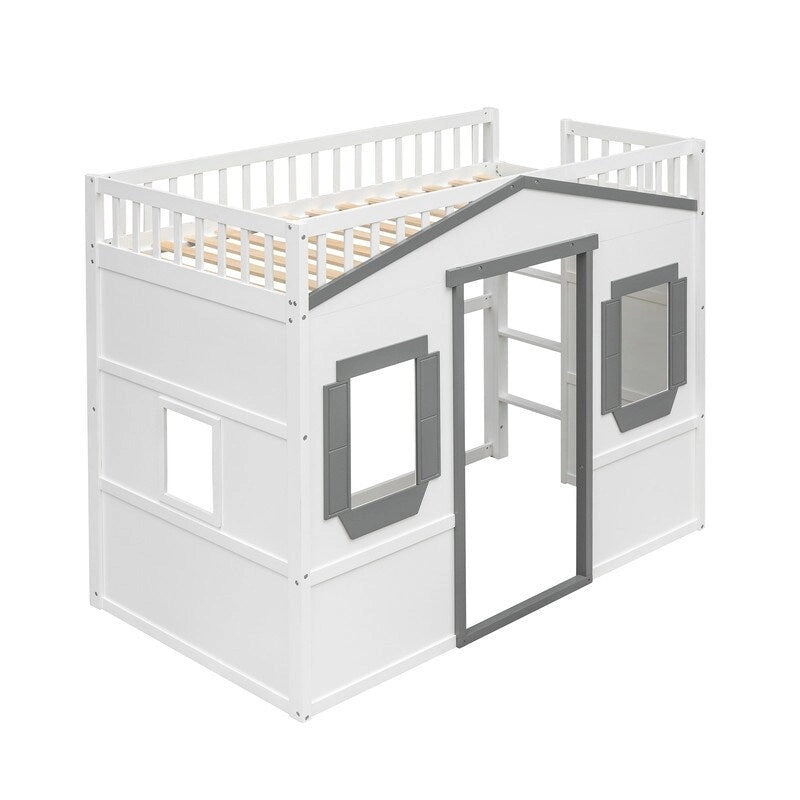 Lit mezzanine cabane pour enfants, structure en bois massif avec fenêtre et échelle.