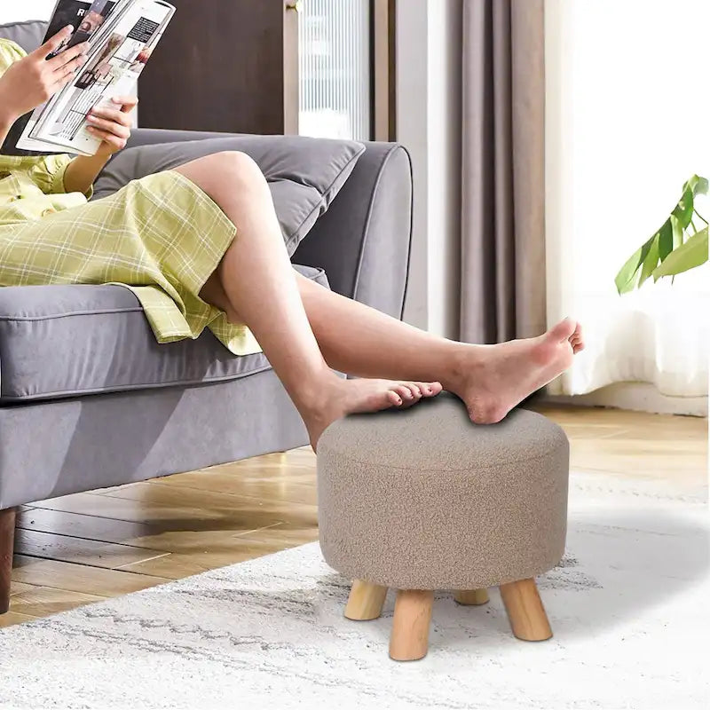 Tabouret repose-pieds rond ottoman en velours Adeco avec pieds antidérapants