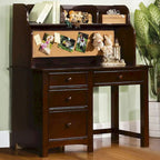 Bureau en bois à quatre tiroirs