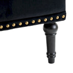 Fauteuil club Geltrude de style transitionnel, capitonné et rembourré, avec pieds en bois tourné, par HULALA HOME