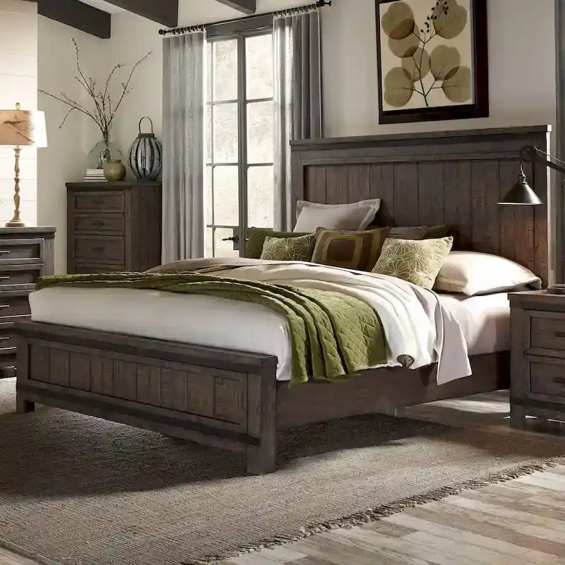 Thornwood Hills Rock Beaten Gray with Saw Cuts King California Panel Bed
