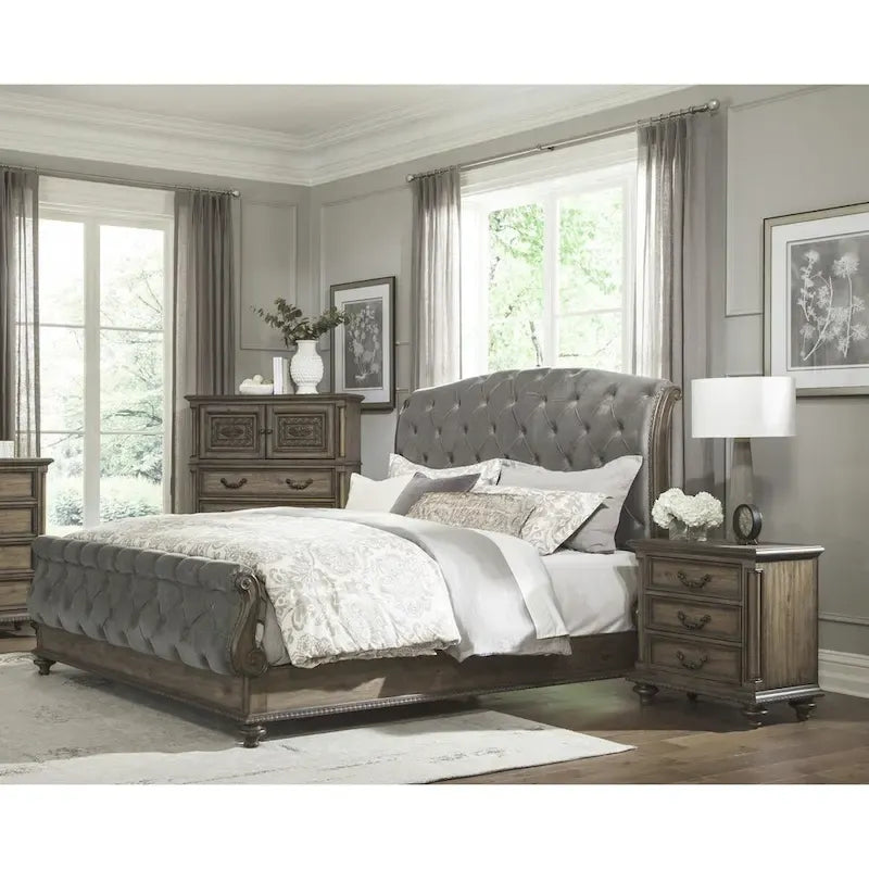 Traditional Bedroom Set 3pc Button-Tufted Formal Bed and Two Nightstands