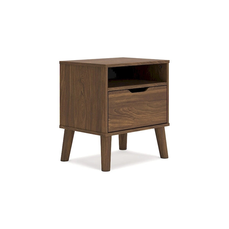 Tête de lit à panneaux bruns Fordmont, signée Signature Design by Ashley, avec commode et table de chevet