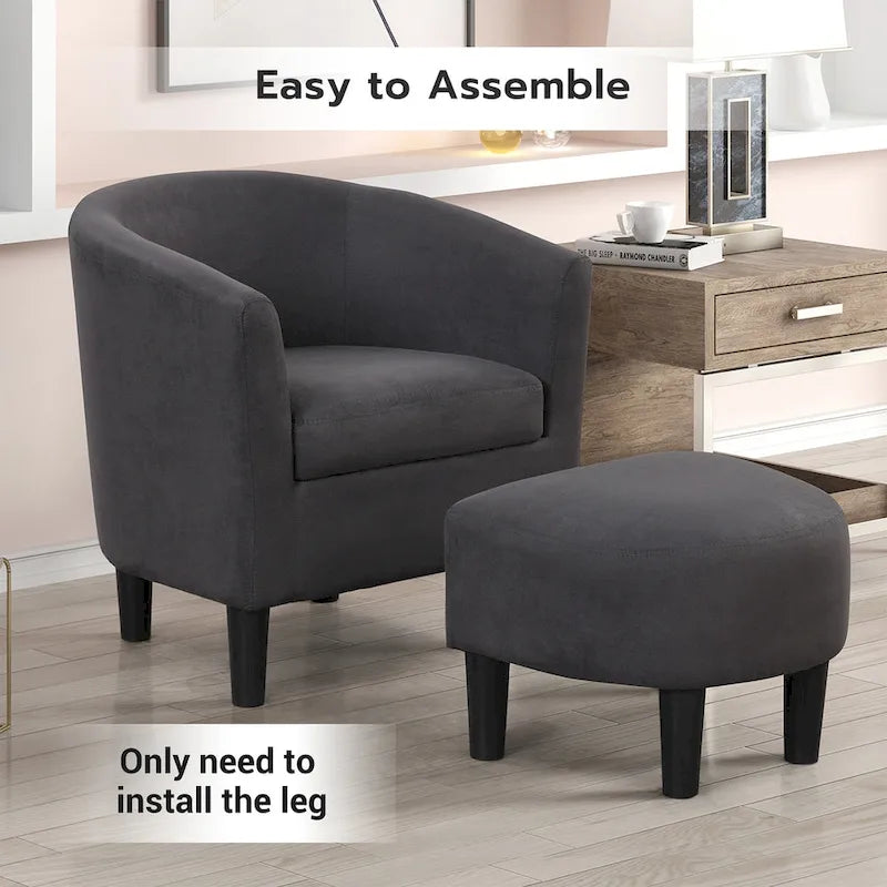Fauteuil d'appoint classique en forme de tonneau, revêtu d'un tissu polyester doux, avec repose-pieds inclus.