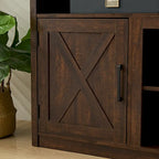 Meuble TV style grange avec portes de grange, console multimédia moderne pour téléviseurs jusqu'à 65 pouces, avec espaces de rangement ouverts et fermés.