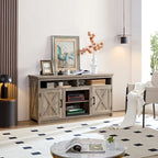 Meuble TV style grange avec portes de grange, console multimédia moderne pour téléviseurs jusqu'à 65 pouces, avec espaces de rangement ouverts et fermés.