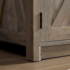 Meuble TV style grange avec portes de grange, console multimédia moderne pour téléviseurs jusqu'à 65 pouces, avec espaces de rangement ouverts et fermés.