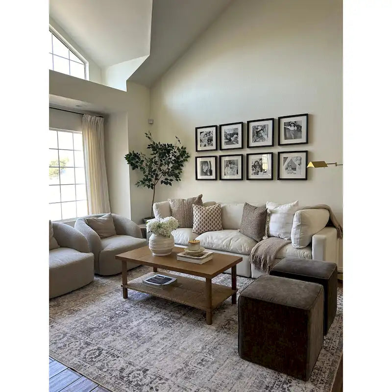 Table basse bohème Beacon avec rangement, table basse rectangulaire à 2 niveaux avec pieds en bois massif et étagère en jonc de mer