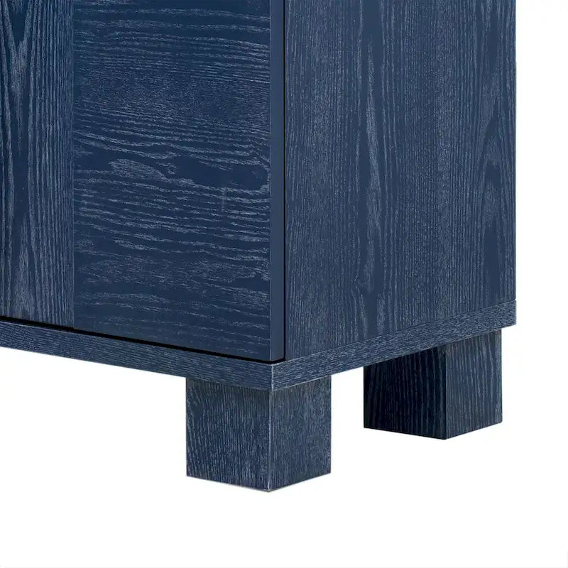 Buffet traditionnel en bois avec étagères réglables